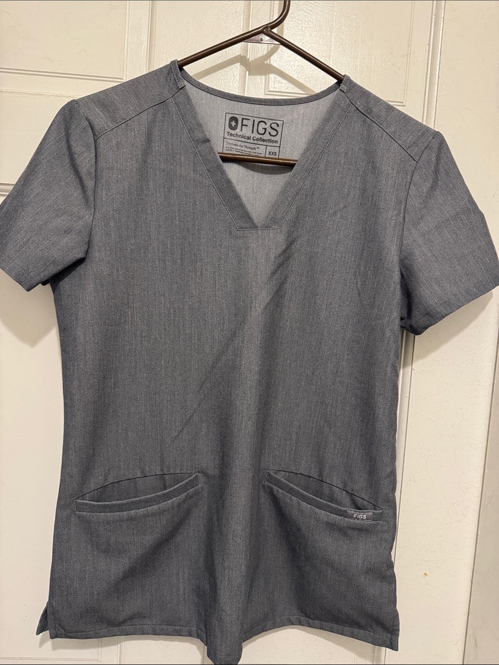 Like new Figs Casma Scrub Top Graphite Size XXS